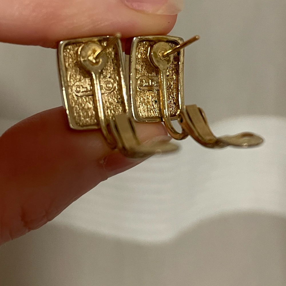 Dior Coral Rectangular Stud Earrings - image 8